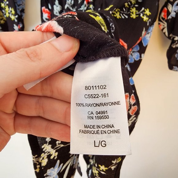 Hilary Radley Women’s Floral Top, Size US/L - Picture 6 of 6